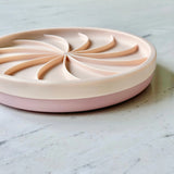 Ollie B. Good Wheelies 2-in-1 Lick Mat & Lid