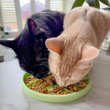 Ollie B. Good Wheelies 2-in-1 Lick Mat & Lid