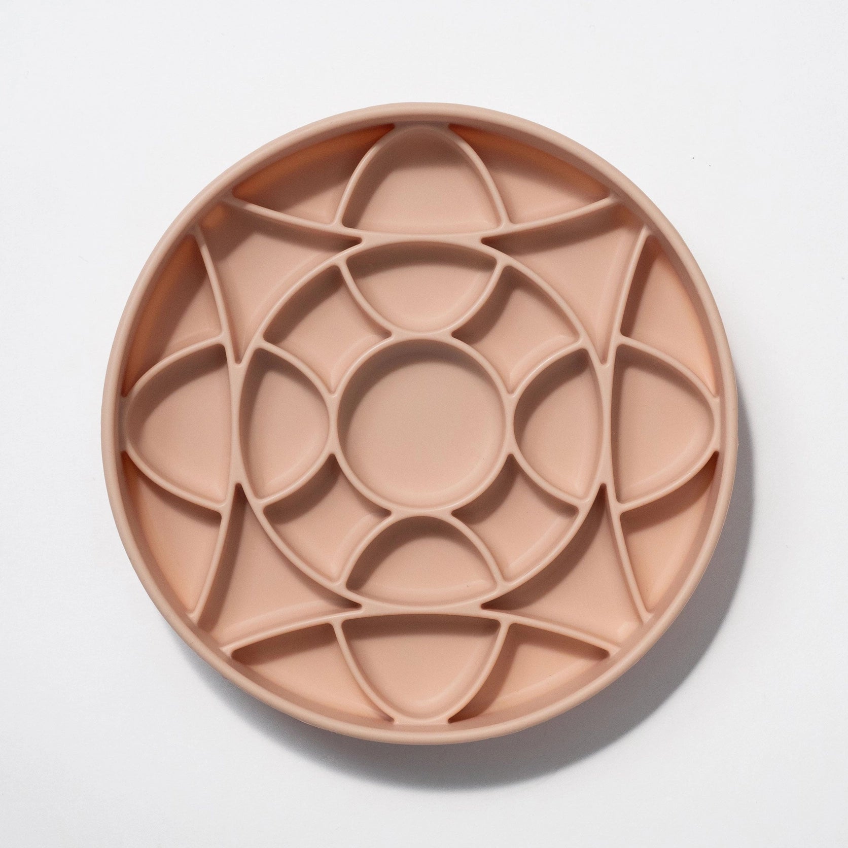 dogged Circulo Slow Feeder Bowl (Preorder ships 8/6)